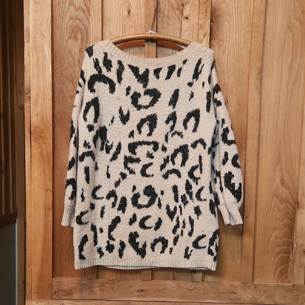 Lulus Tan & Black Animal Print Round Neck Fuzzy Cozy Knit Tunic Sweater, XL